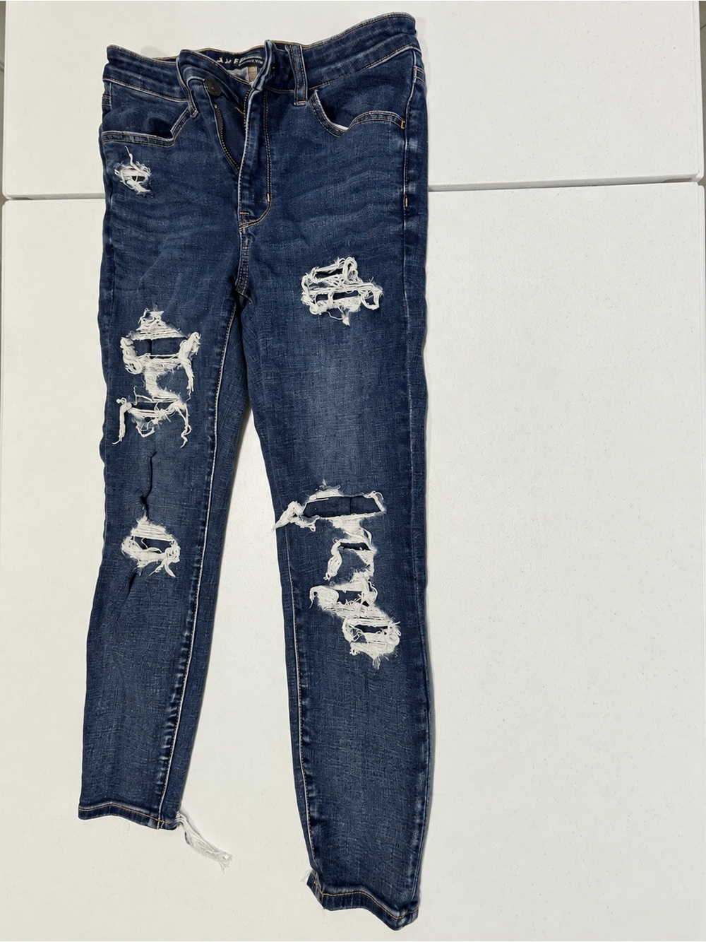 American Eagle Outfitters Women’s Dark Blue Distressed Jeggings